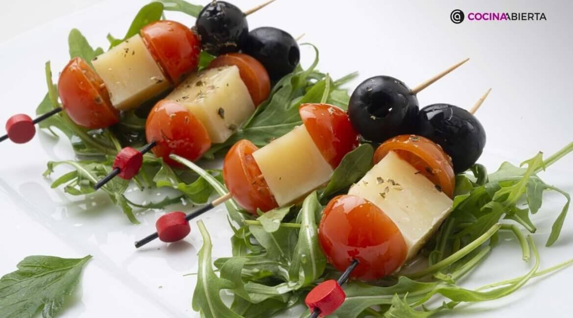 BROCHETAS DE MOZZARELLA