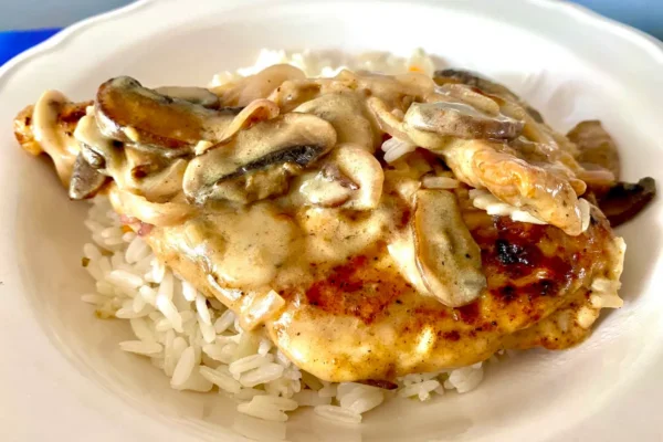 PECHUGAS A LA CREMA DE HONGOS