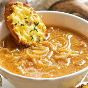 SOPA DE CEBOLLA GRATINADA
