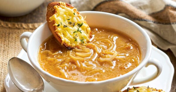 SOPA DE CEBOLLA GRATINADA