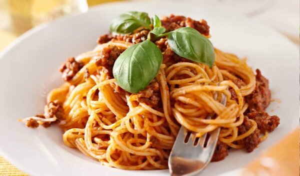 PASTA BOLONESA