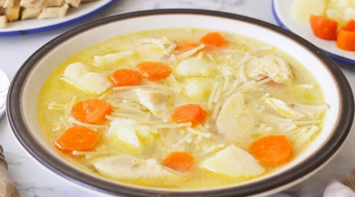 SOPA DE POLLO