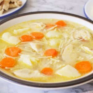 SOPA DE POLLO