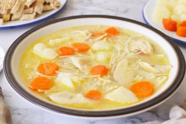 SOPA DE POLLO